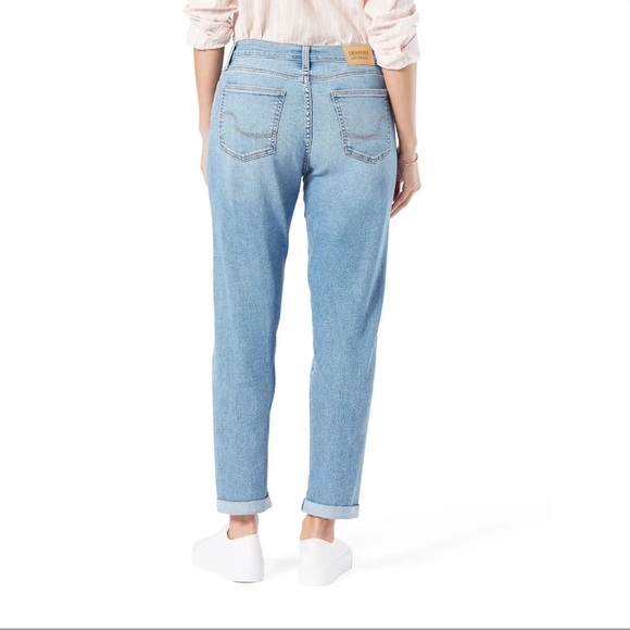 Signature by Levi Strauss Mid-Rise Boyfriend Jeans - Picture 3 of 7